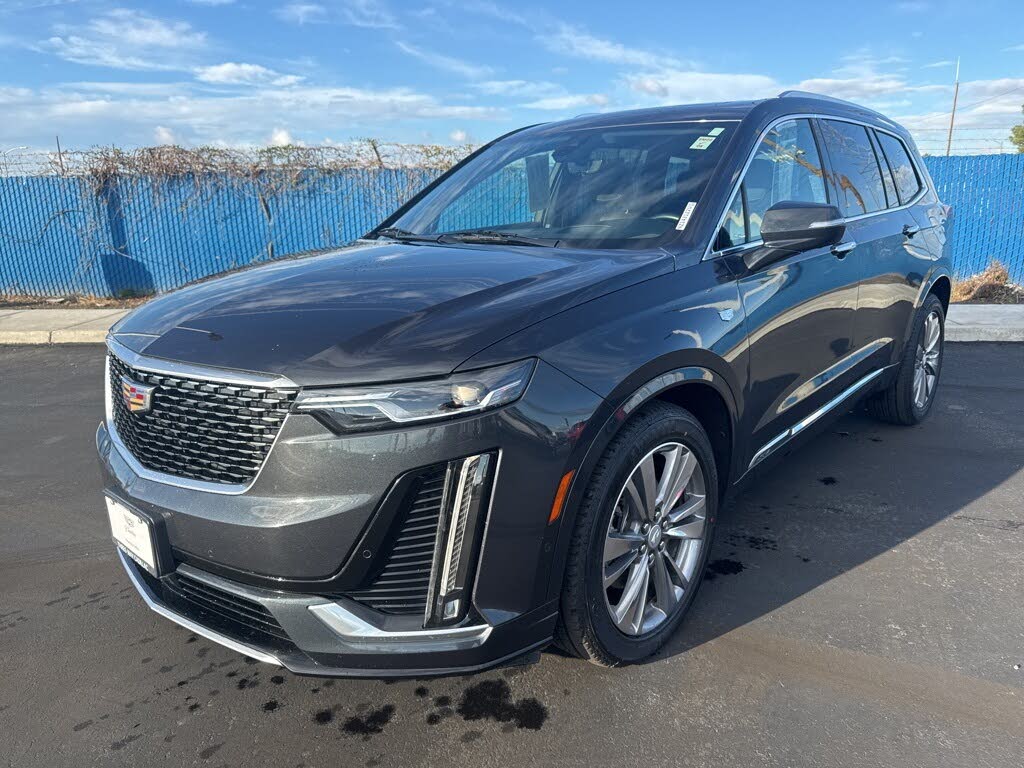 2022 Cadillac XT6 Premium Luxury FWD