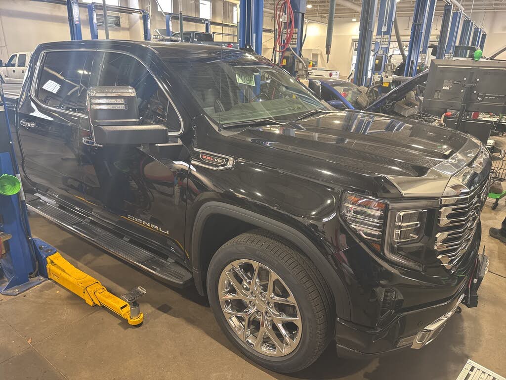 2023 GMC Sierra 1500 Denali Crew Cab 4WD