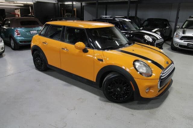 2015 MINI Cooper 4-Door Hatchback FWD