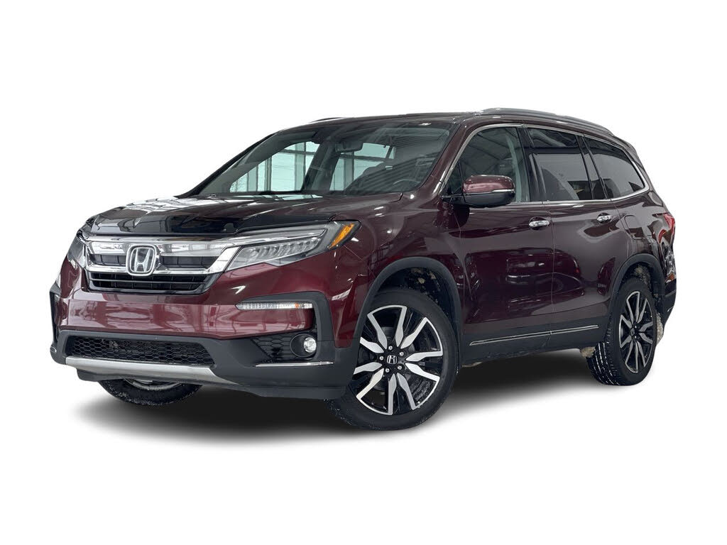2021 Honda Pilot Touring AWD with Rear Captains Chairs