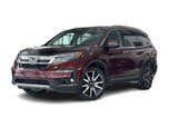 Honda Pilot Touring AWD with Rear Captains Chairs