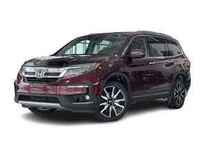 Honda Pilot Touring AWD with Rear Captains Chairs