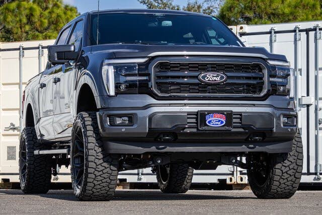 2025 Ford F-150 Lariat SuperCrew 4WD