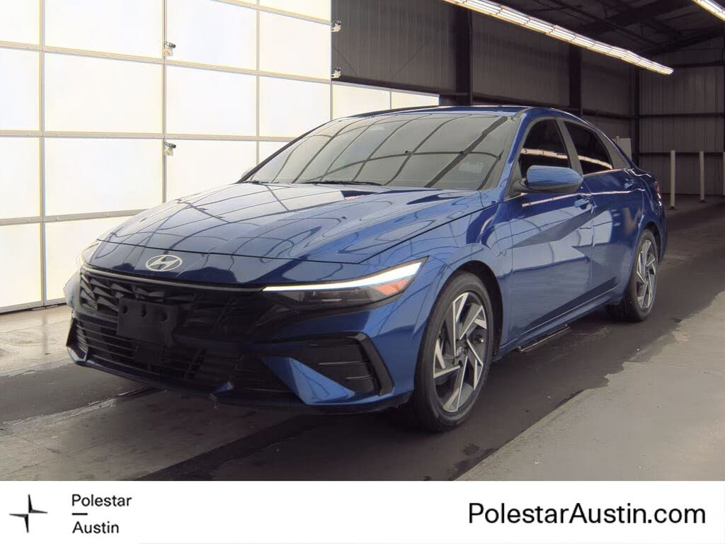 2025 Hyundai Elantra SEL Convenience FWD