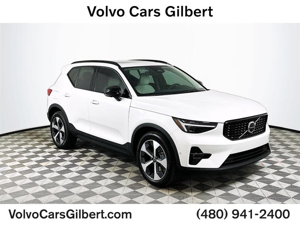 2026 Volvo XC40 B5 Plus AWD