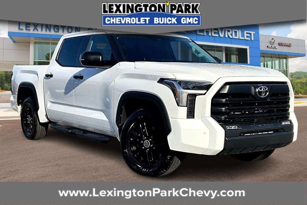 2022 Toyota Tundra SR5 CrewMax Cab RWD