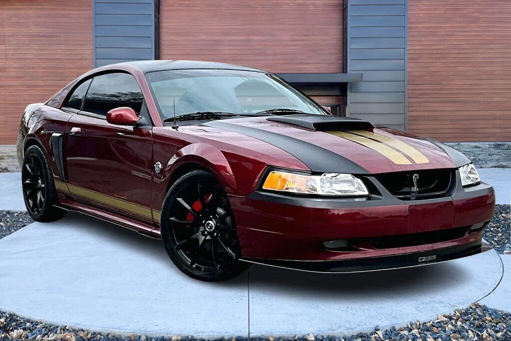 2004 Ford Mustang GT Deluxe Coupe RWD