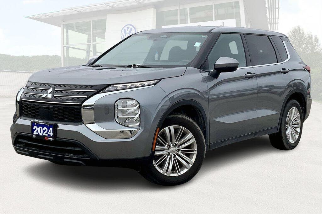 2024 Mitsubishi Outlander ES S-AWC