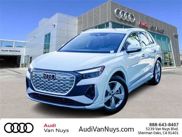 2025 Audi Q4 e-tron quattro Premium 55