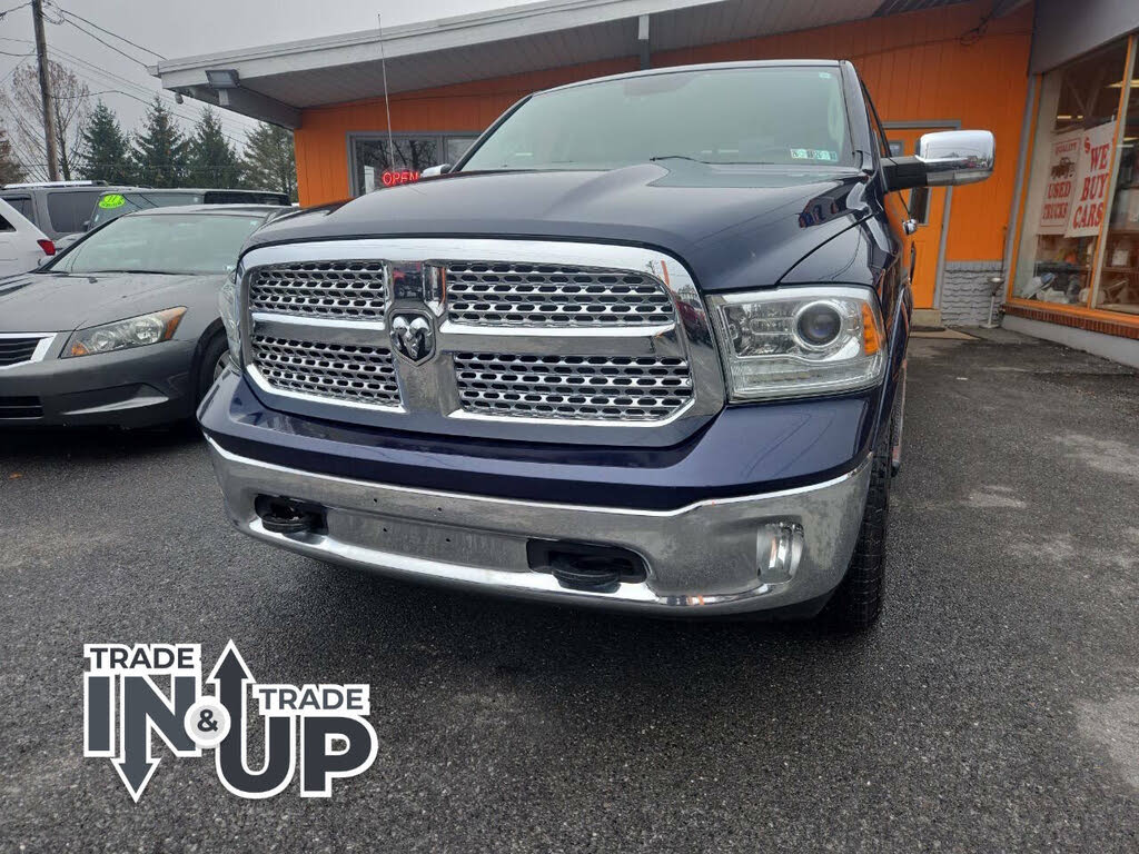 2015 RAM 1500 Laramie Crew Cab 4WD