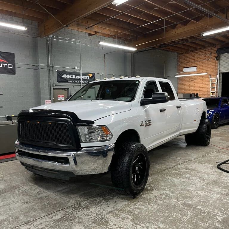 2018 RAM 3500 Tradesman Crew Cab LB DRW RWD