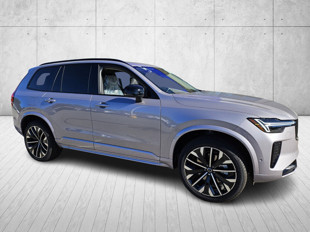 2026 Volvo XC90 B6 Ultra Dark 7-Passenger AWD