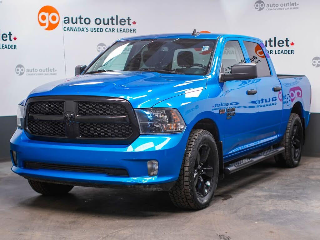 RAM 1500 Classic Express Crew Cab 4WD 2022