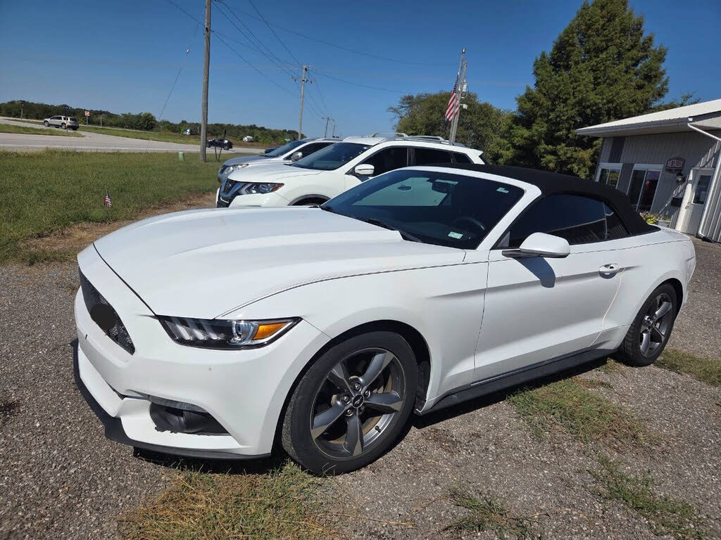 2016 Ford Mustang V6 Convertible RWD