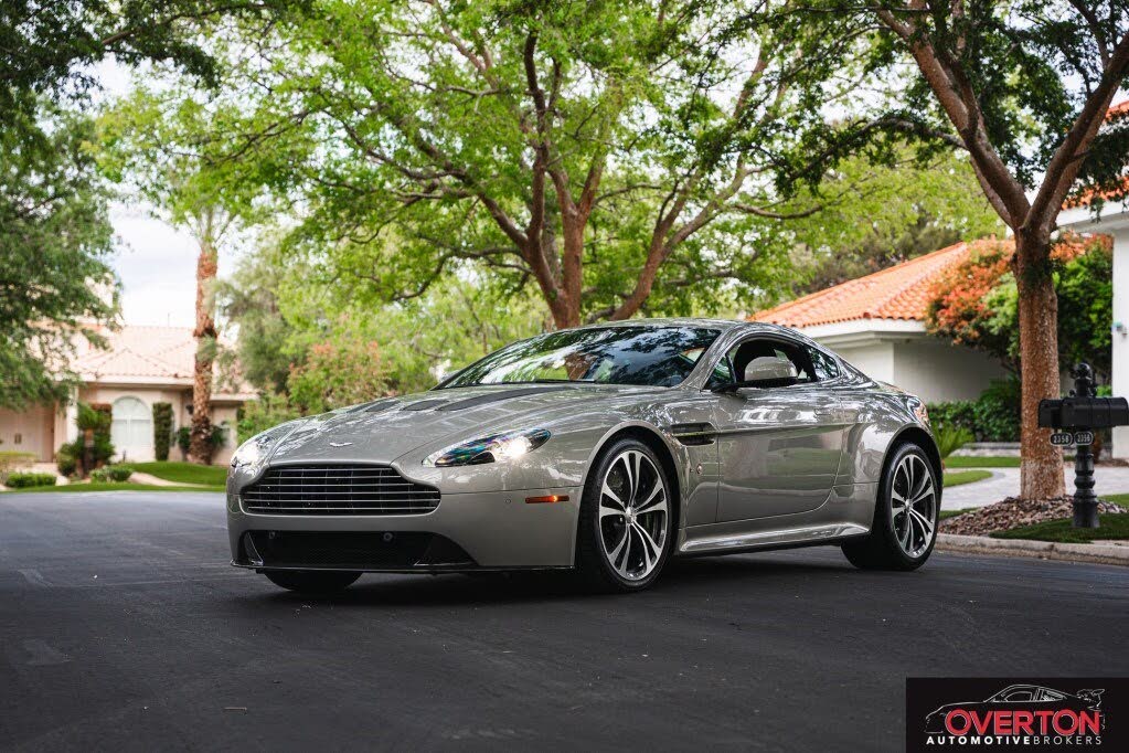 2017 Aston Martin V12 Vantage S Coupe RWD