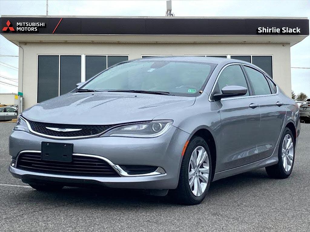 2016 Chrysler 200 Limited Sedan FWD