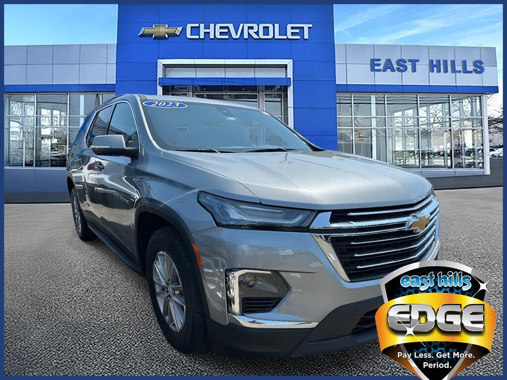 2023 Chevrolet Traverse LT Cloth AWD