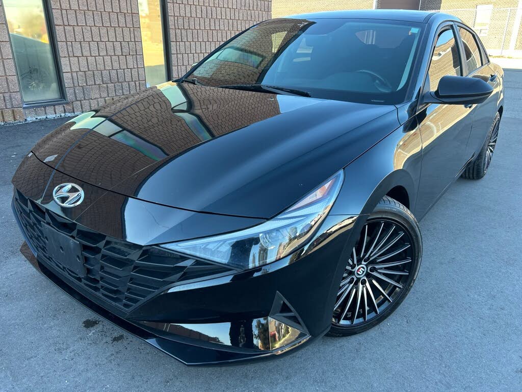 Hyundai Elantra Preferred FWD 2022