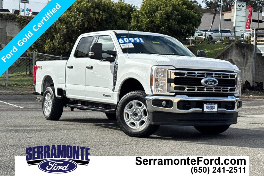 2025 Ford F-250 Super Duty XLT Crew Cab 4WD