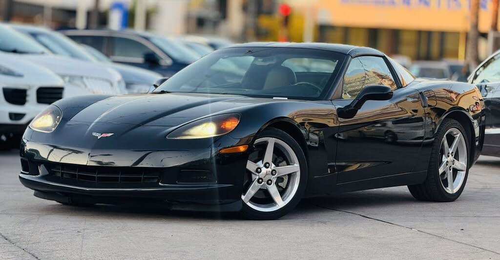2005 Chevrolet Corvette Coupe RWD
