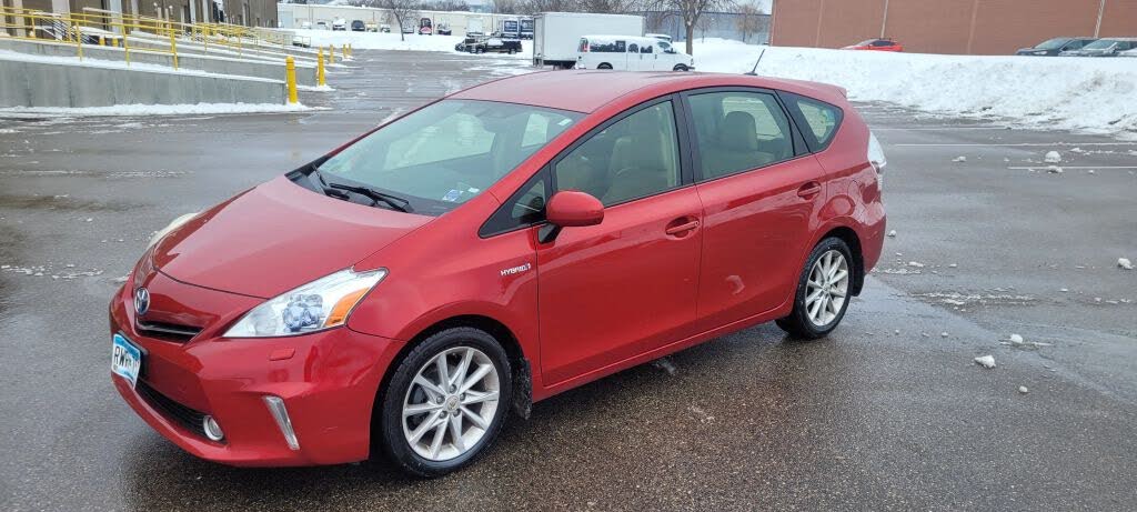 2012 Toyota Prius v Five FWD