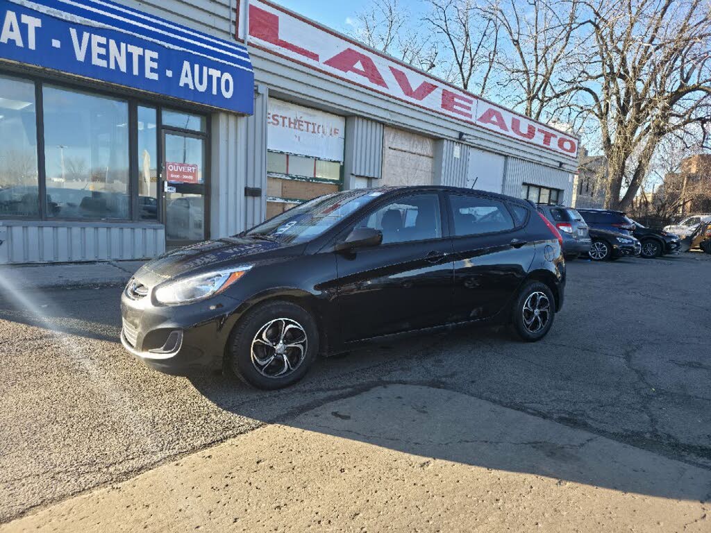 2015 Hyundai Accent GL 4-Door Hatchback FWD