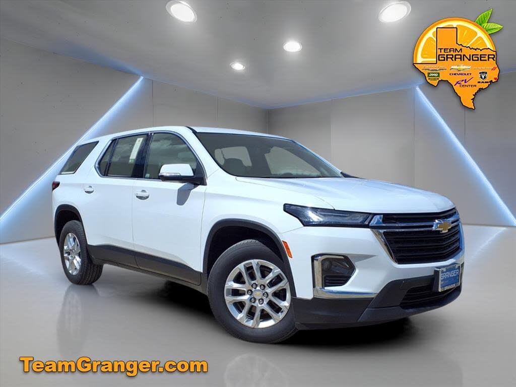 2023 Chevrolet Traverse LS FWD