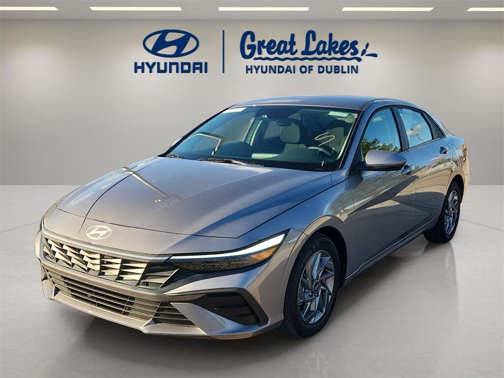 2024 Hyundai Elantra SEL FWD