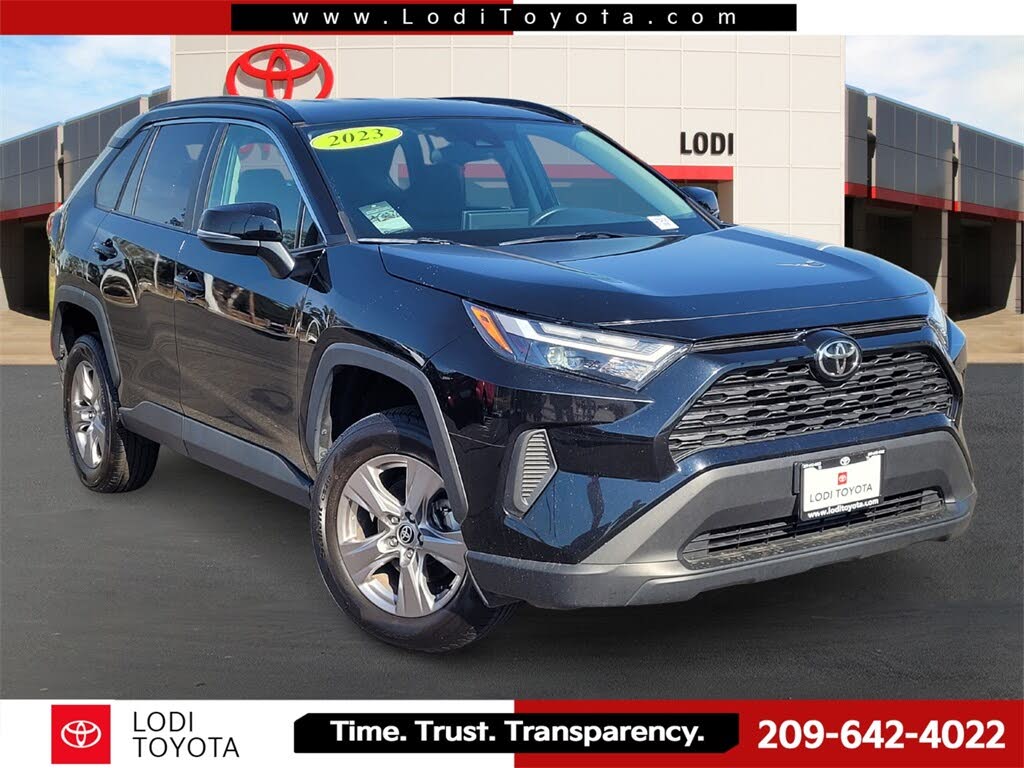 2023 Toyota RAV4 XLE FWD