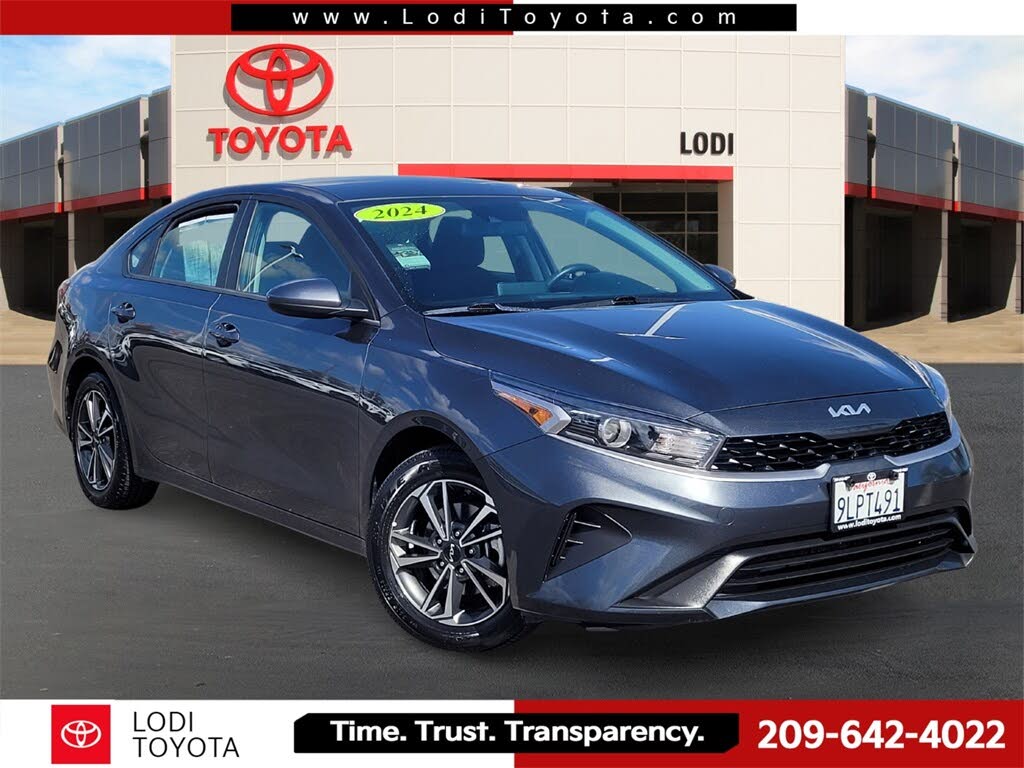 2024 Kia Forte LXS FWD