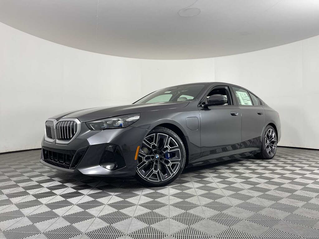 2026 BMW 5 Series 550e xDrive