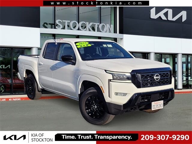 2023 Nissan Frontier SV Crew Cab 4WD