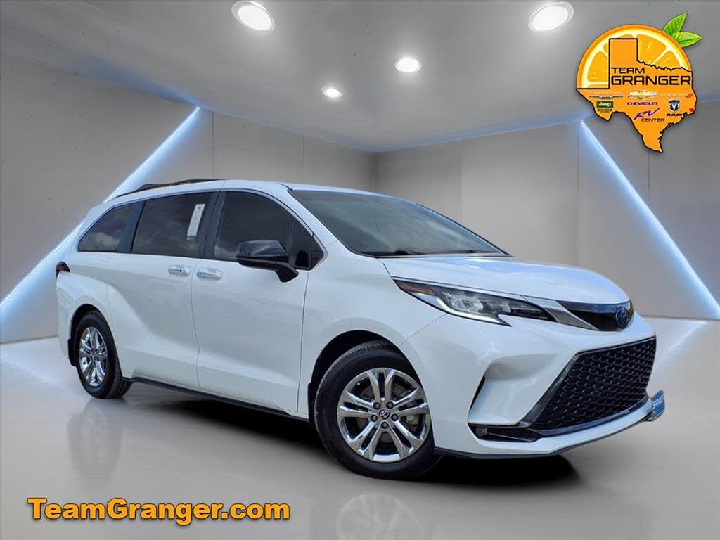 2023 Toyota Sienna XSE 7-Passenger AWD