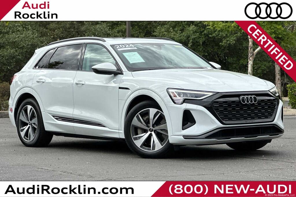 2024 Audi Q8 e-tron quattro Premium AWD
