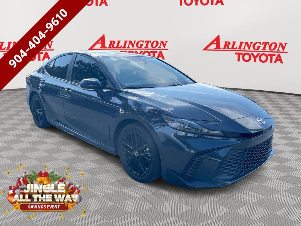 2025 Toyota Camry SE FWD