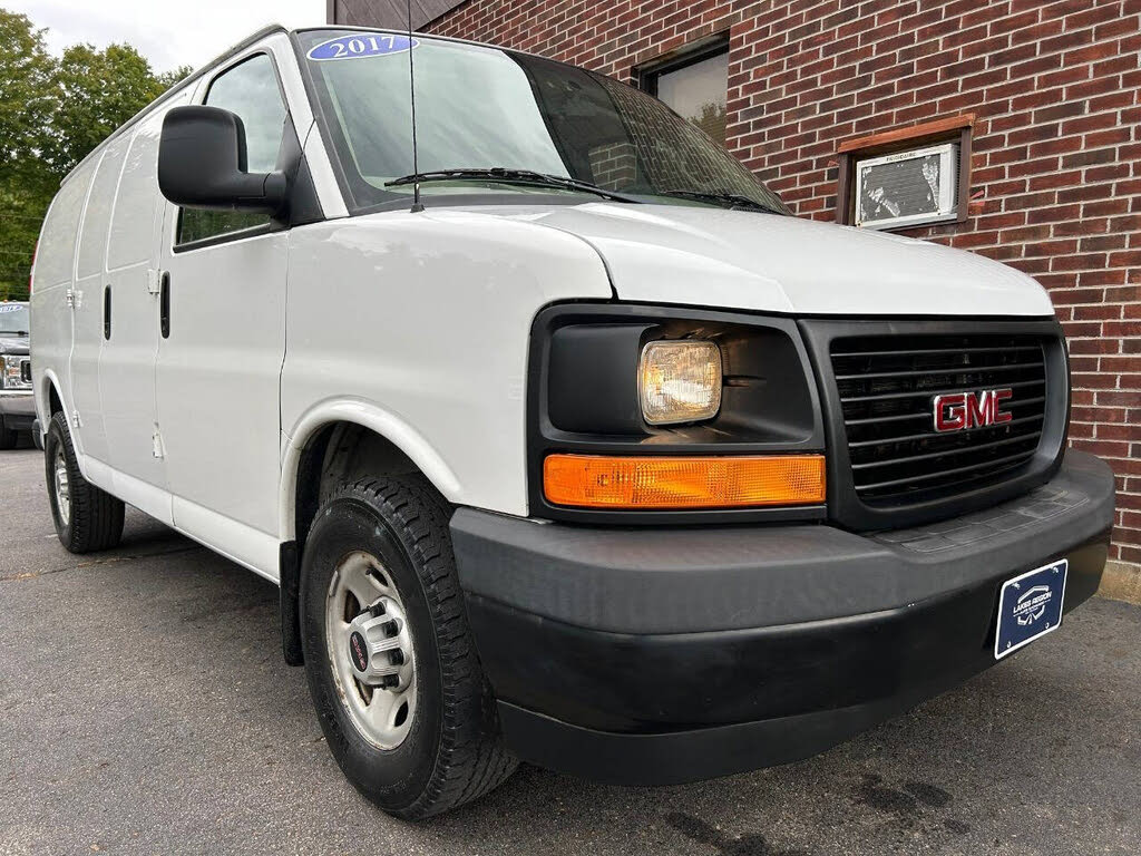 2017 GMC Savana Cargo 2500 RWD