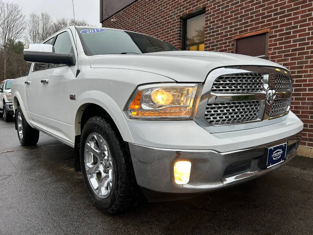 2017 RAM 1500 Laramie Crew Cab 4WD