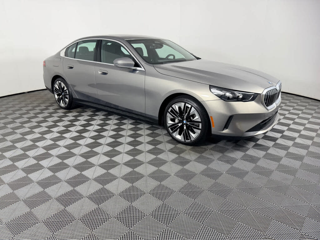 2025 BMW 5 Series 530i xDrive