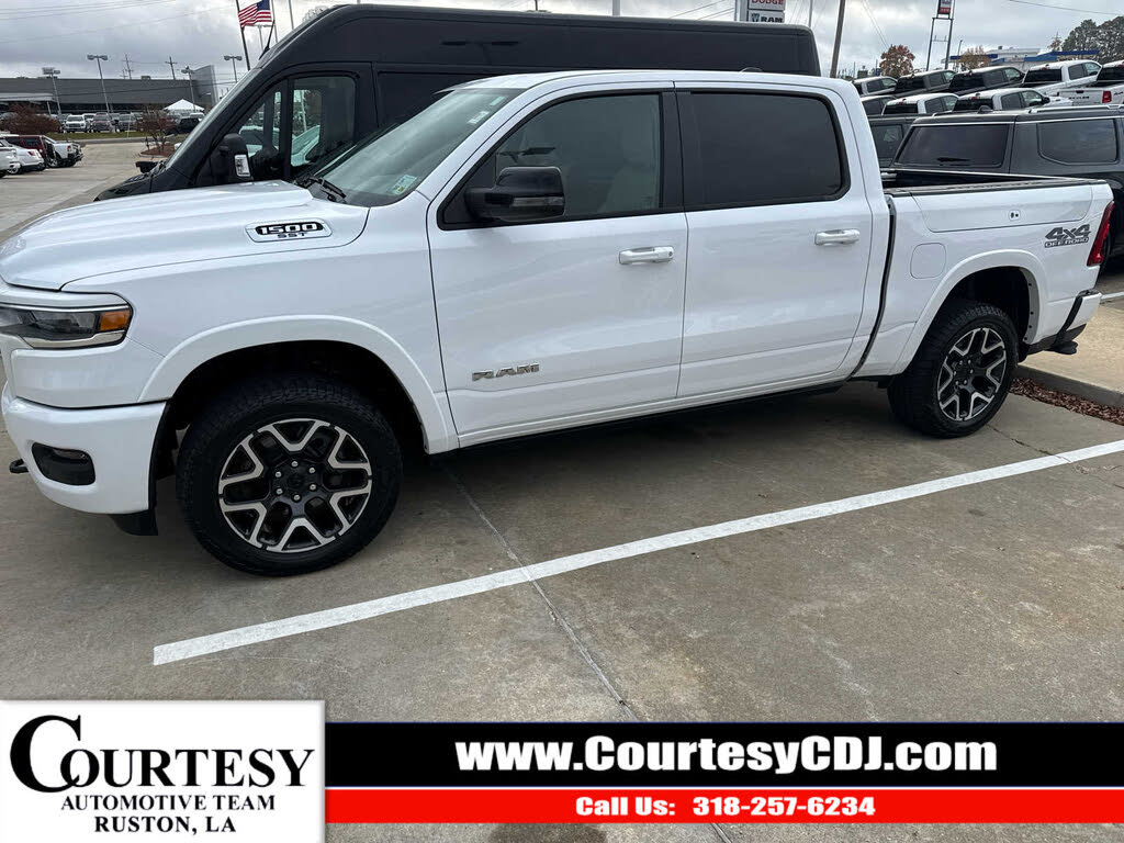 2025 RAM 1500 Laramie Crew Cab 4WD