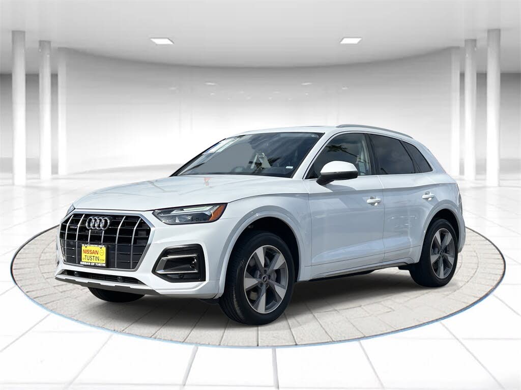 2023 Audi Q5 quattro Premium Plus 40 TFSI