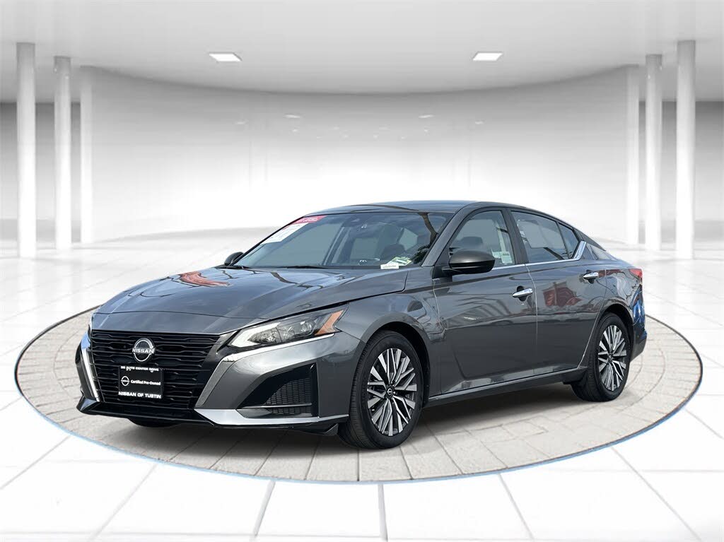 2024 Nissan Altima 2.5 SV FWD