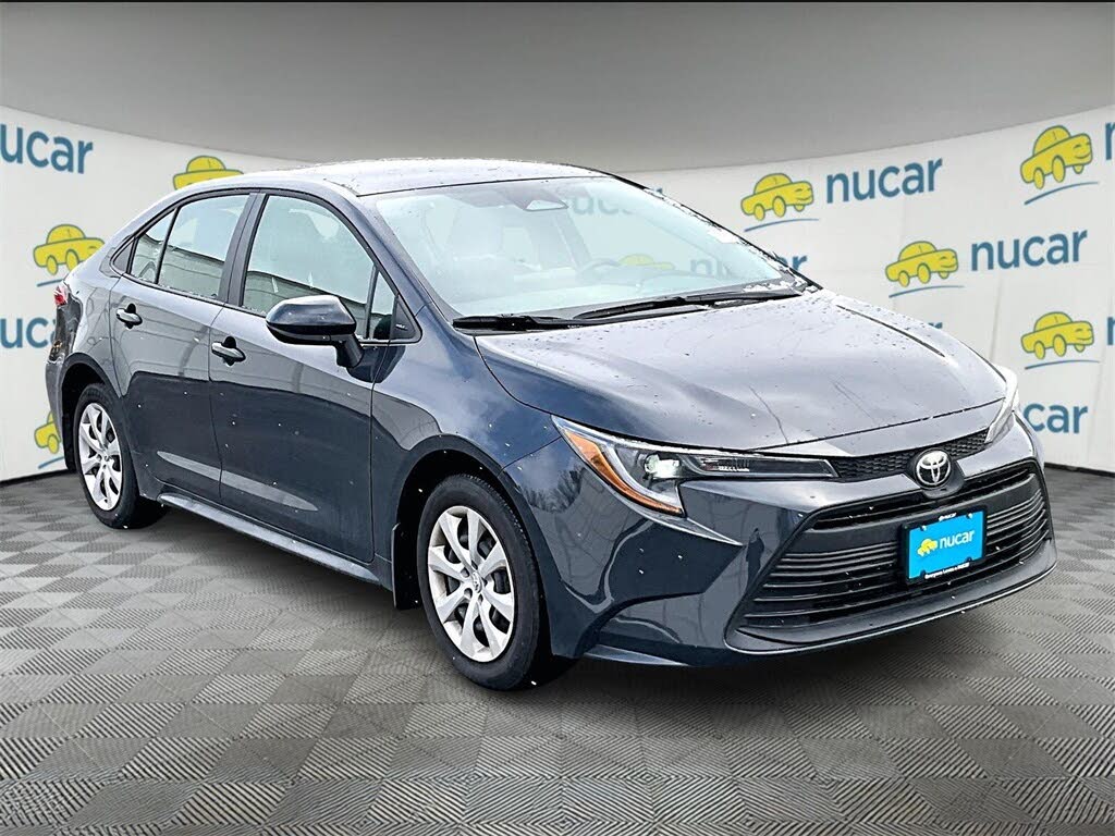 2025 Toyota Corolla LE FWD