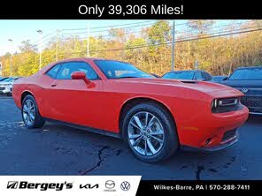 Dodge Challenger SXT AWD