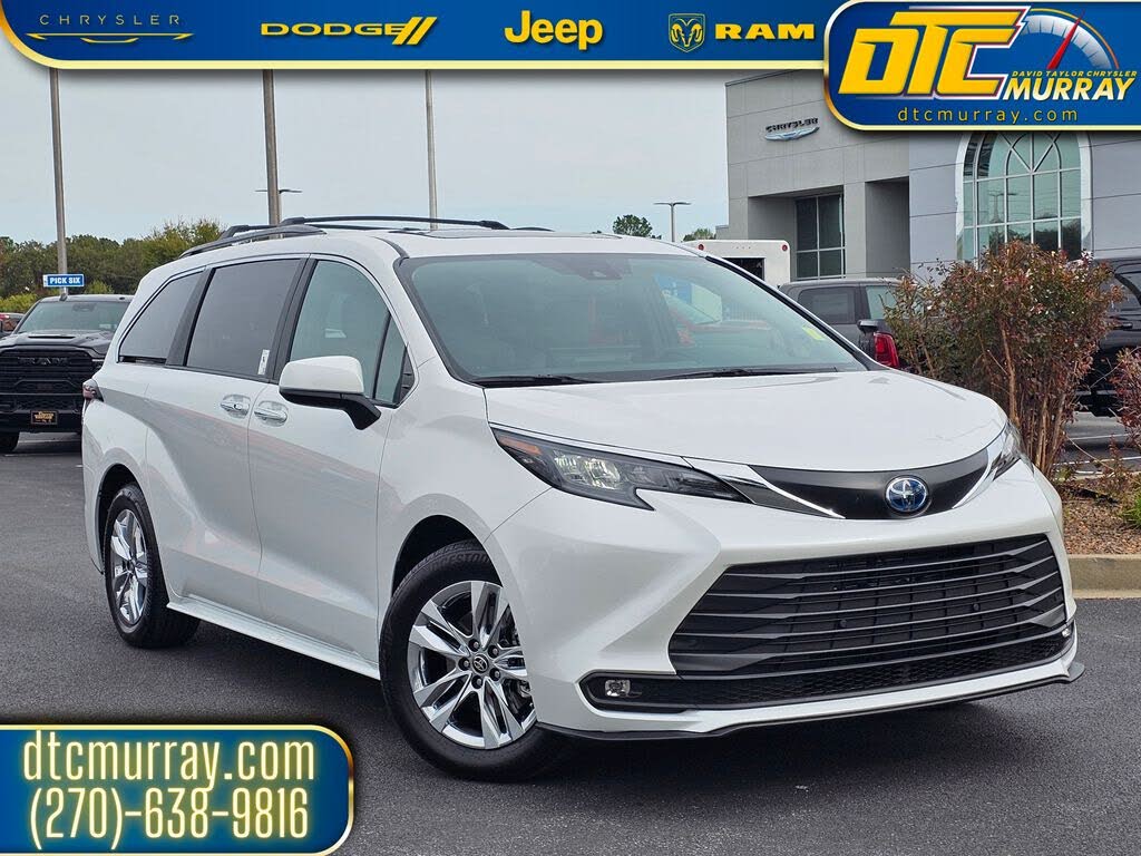 2025 Toyota Sienna XLE 7-Passenger AWD
