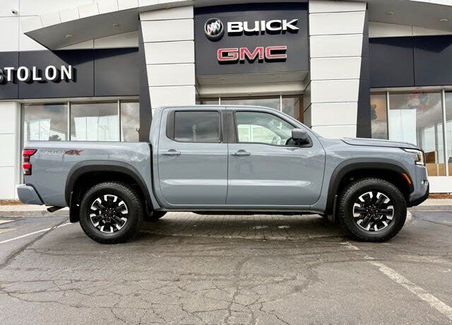 2023 Nissan Frontier PRO-4X Crew Cab 4WD