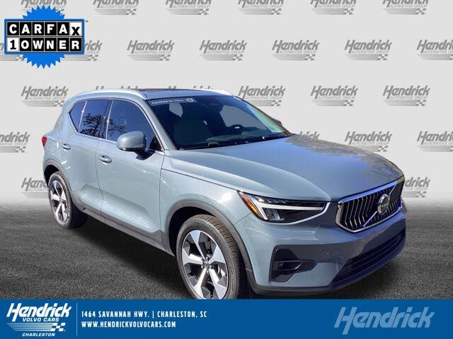 2023 Volvo XC40 B4 Plus Bright Theme FWD