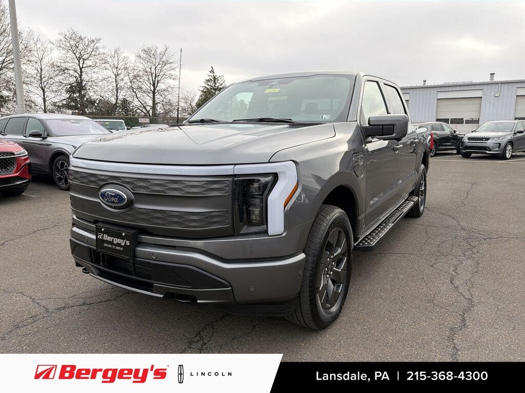 2023 Ford F-150 Lightning Lariat SuperCrew AWD