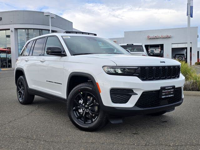 2025 Jeep Grand Cherokee Laredo RWD