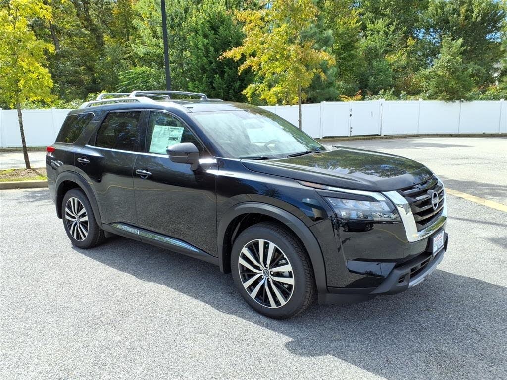 2025 Nissan Pathfinder Platinum 4WD