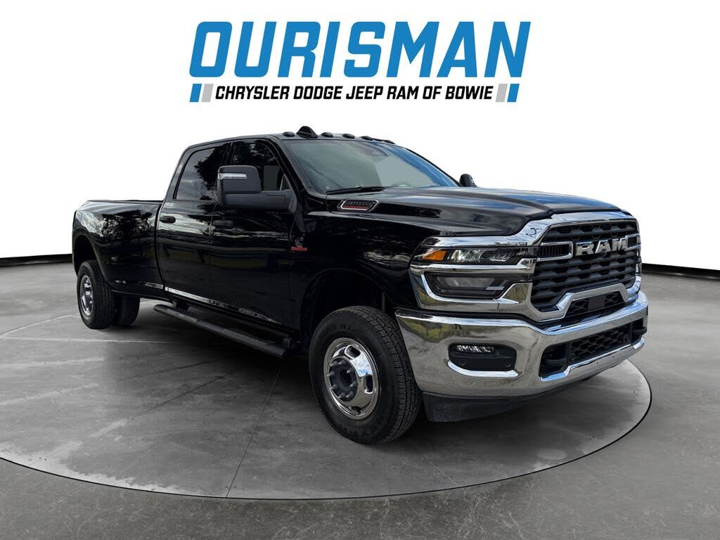 2026 RAM 3500 Tradesman Crew Cab LB DRW 4WD